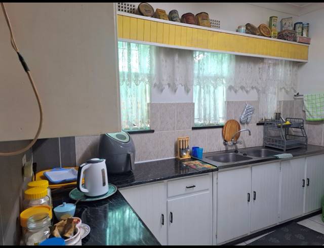 3 BEDROOM HOUSE FOR SALE IN GREENHILLS